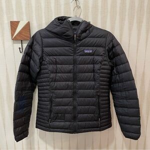 Patagonia Black Hooded Puffer Jacket